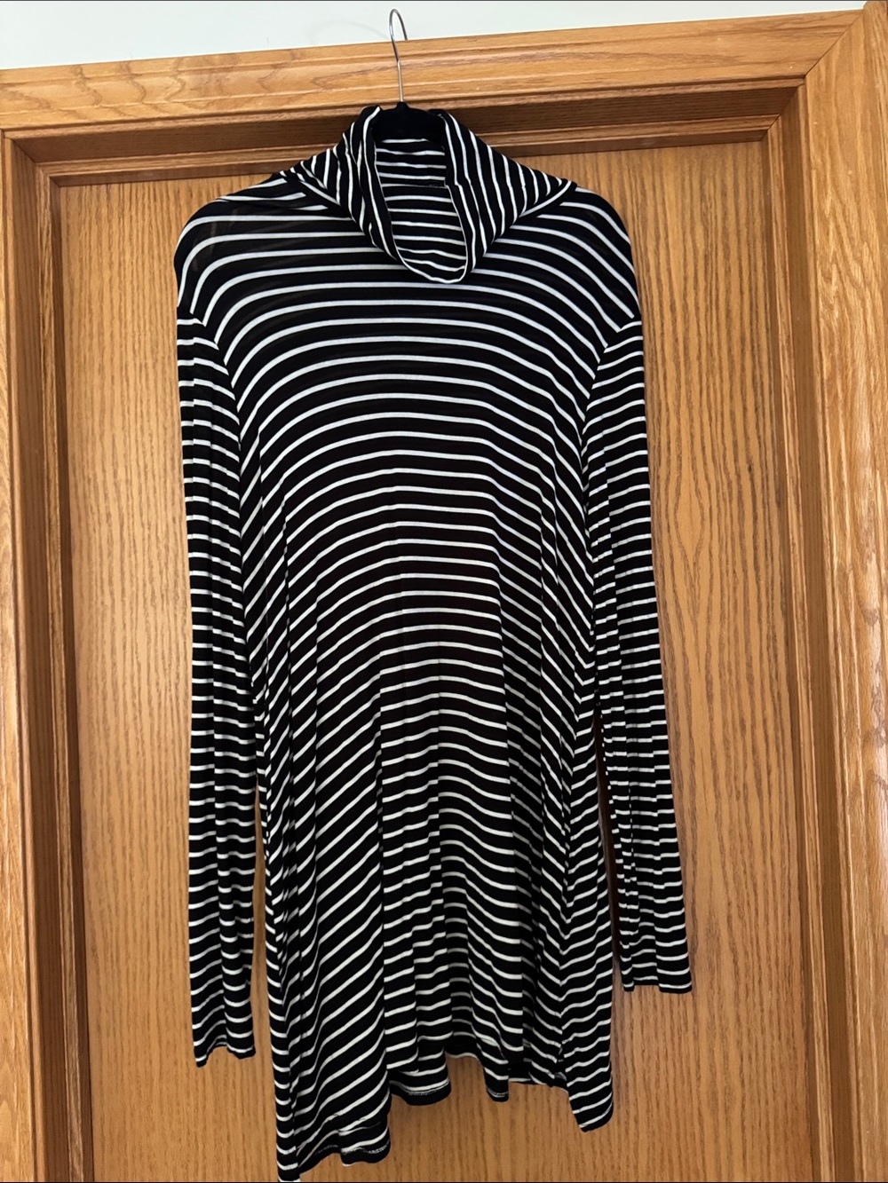 Mossimo Supply Co. Black and White Striped Long-Sleeve Tunic